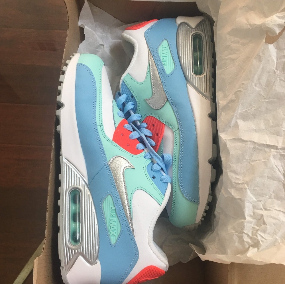 BRAND NEW NIKE AIR MAX 90 LTR